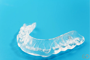 Lee más sobre el artículo Bruxismo y rehabilitación dental: cómo proteger tu tratamiento con férulas