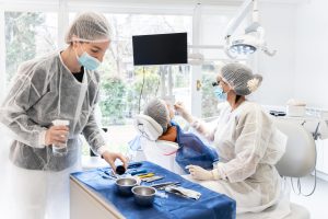 Endodoncia con Microscopio