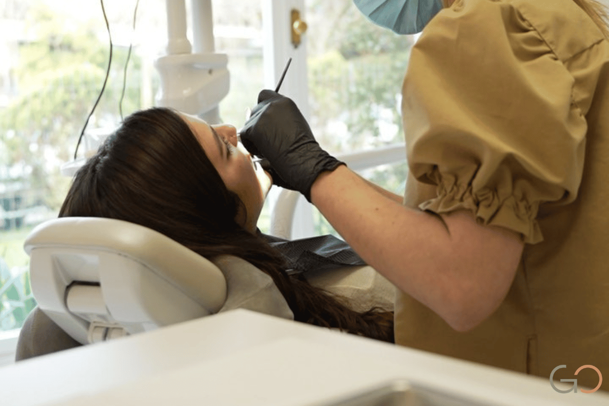 En este momento estás viendo Mordida desalineada: cómo afecta la salud dental y la postura
